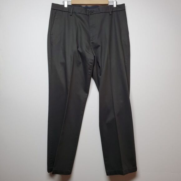 2 Pair Dockers & Wing & Anchor Dockers Khakis 36" x 30" Gray-ish Charcoal & Blue - Picture 4 of 16